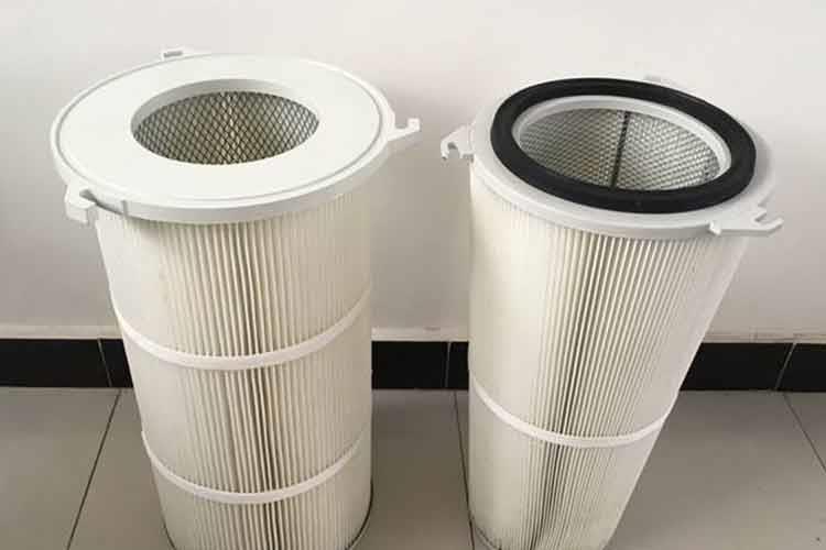 外三耳星空体育在线(中国)唯一官方网站是由一定长度的滤料成褶，首尾粘合而成的过滤筒，该滤筒无笼骨，安装简便