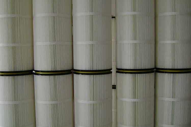 聚酯纤维星空体育在线(中国)唯一官方网站停机后，在无引风的情况下仍应开动喷吹清灰机构