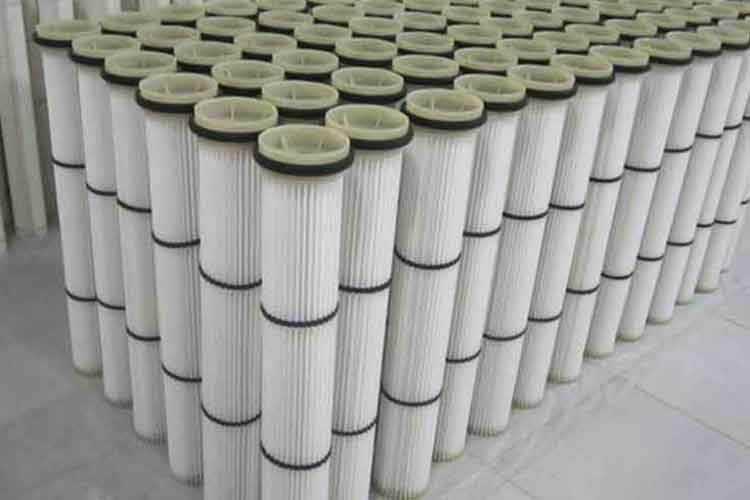 要知道这种抛丸机星空体育在线(中国)唯一官方网站在使用过程当中是要防止大颗粒以及批量的固态物体浸入滤筒系统内部的，所以我们需要防止内部发生堵塞的现象